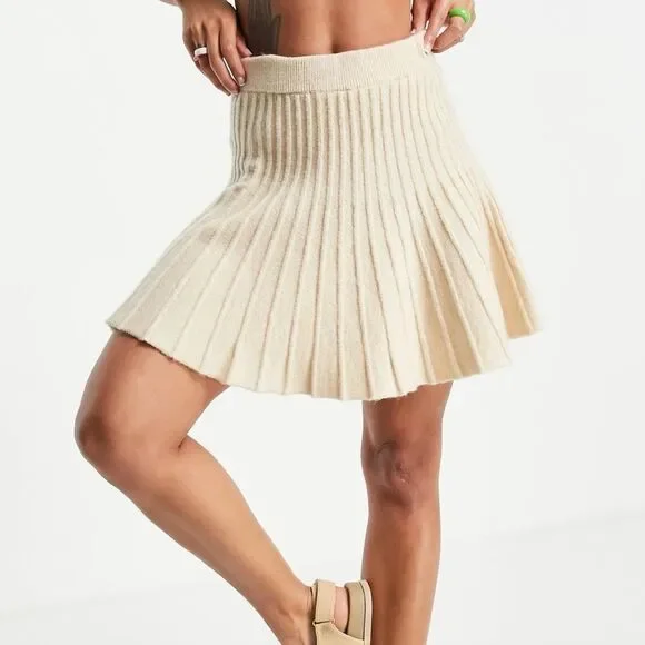 Cream Ribbed Knit Skirt - Picture 5 of 5